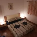 Tiho Vendégház Silba