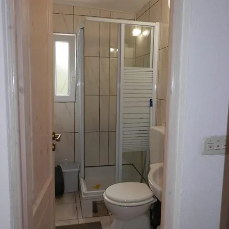 Guest house Tiho 2*