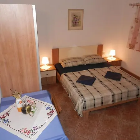 Tiho Guest house Silba