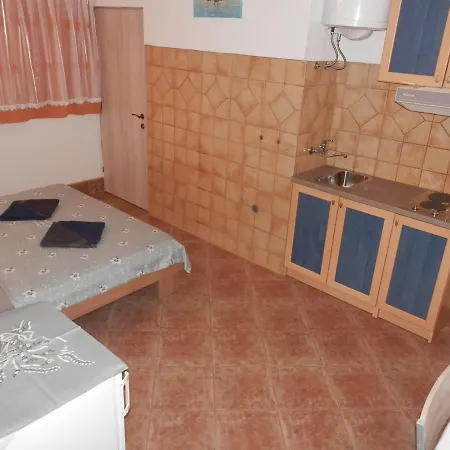 Tiho Guest house 2*